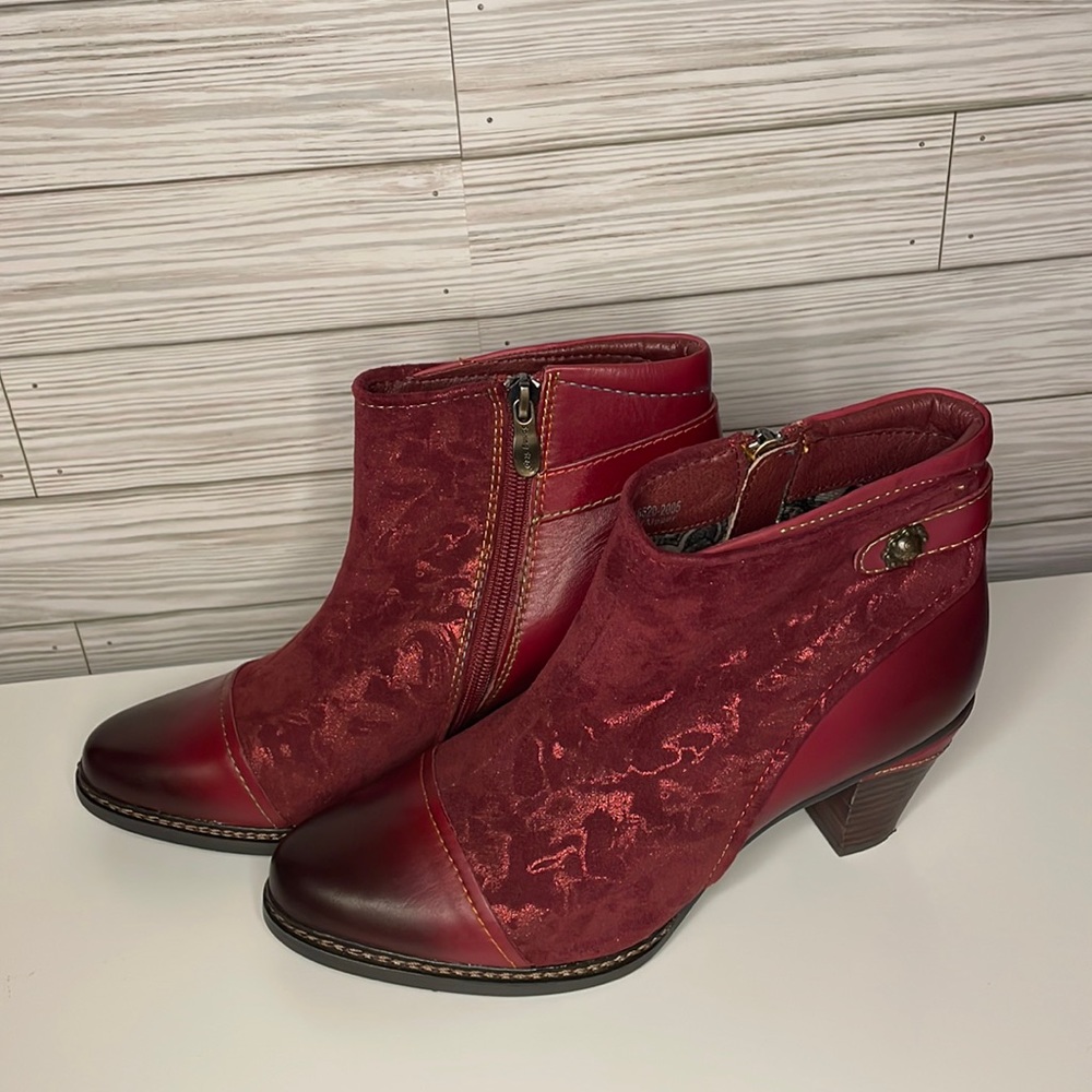 L’Artiste So Cute style leather ankle boots